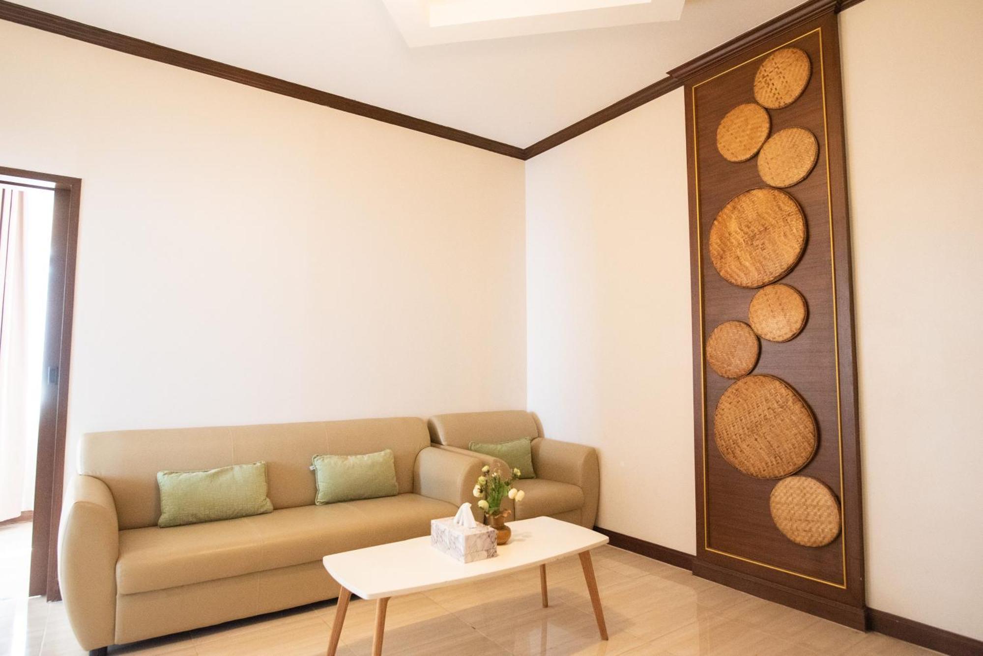 The Proud Hotel Ubon Ratchathani Ngoại thất bức ảnh