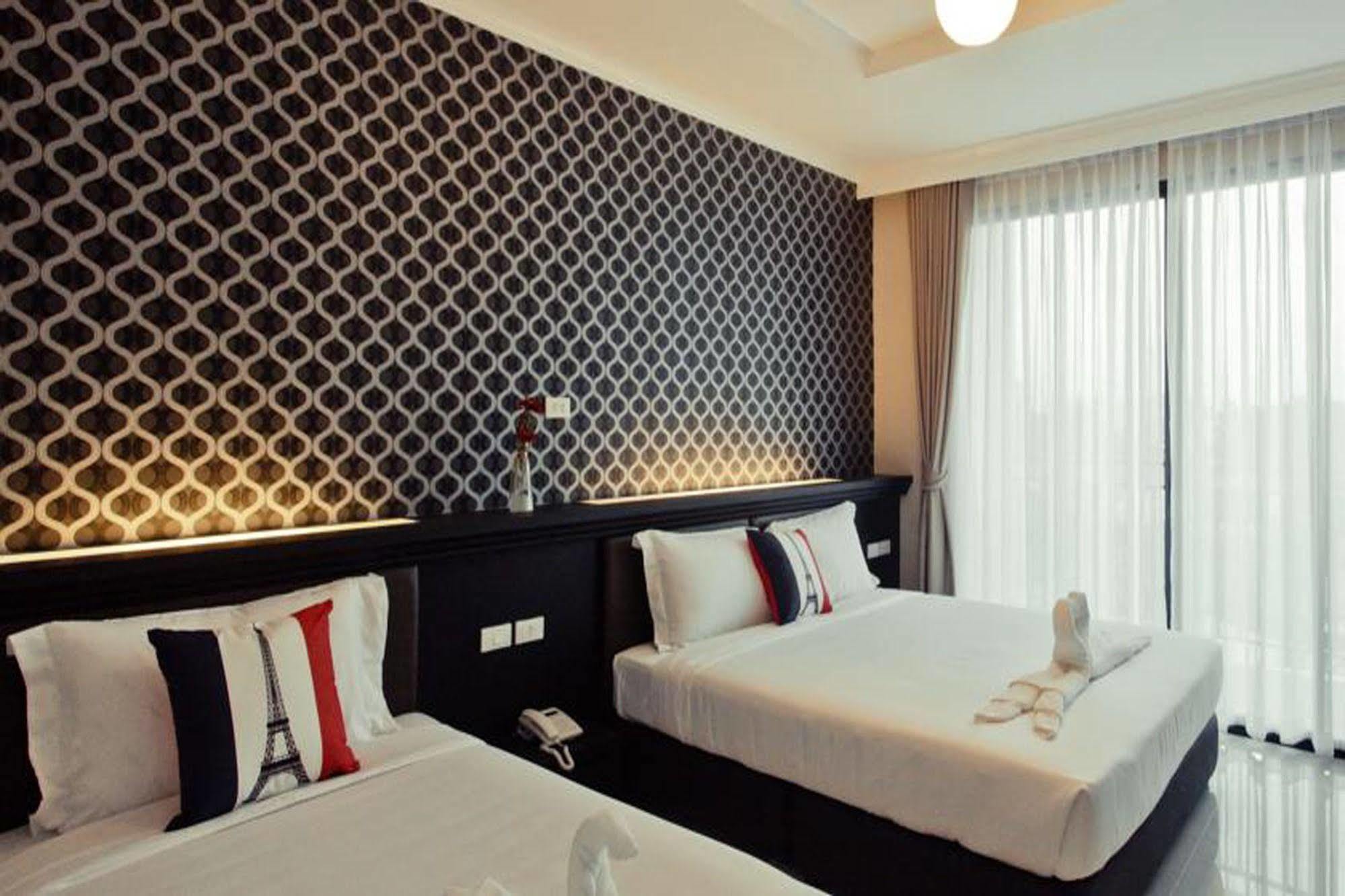 The Proud Hotel Ubon Ratchathani Ngoại thất bức ảnh